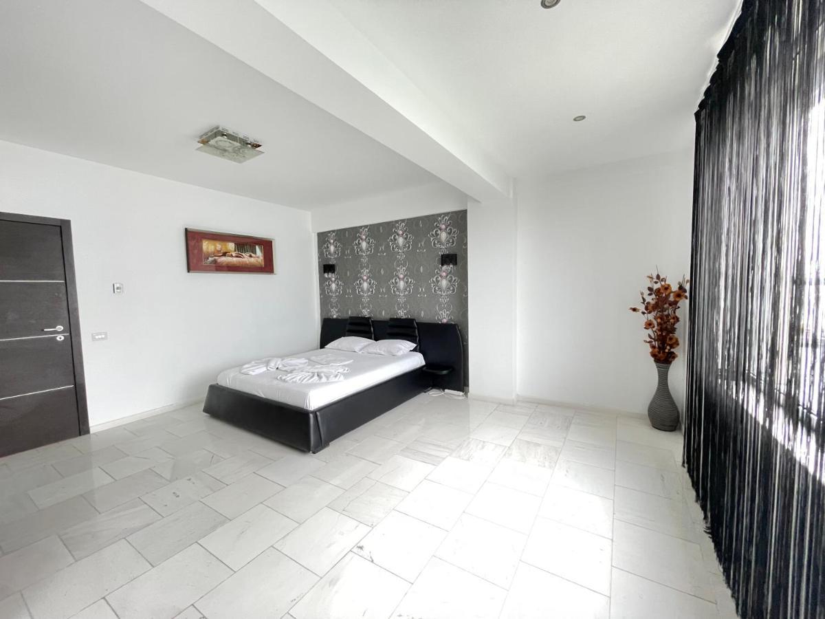 Sns Apartament In Vila Sophia Mamaia Bagian luar foto